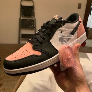 Jordan 1 Retro low og “Bleached Coral” DEADSTOCK RARE SIZE